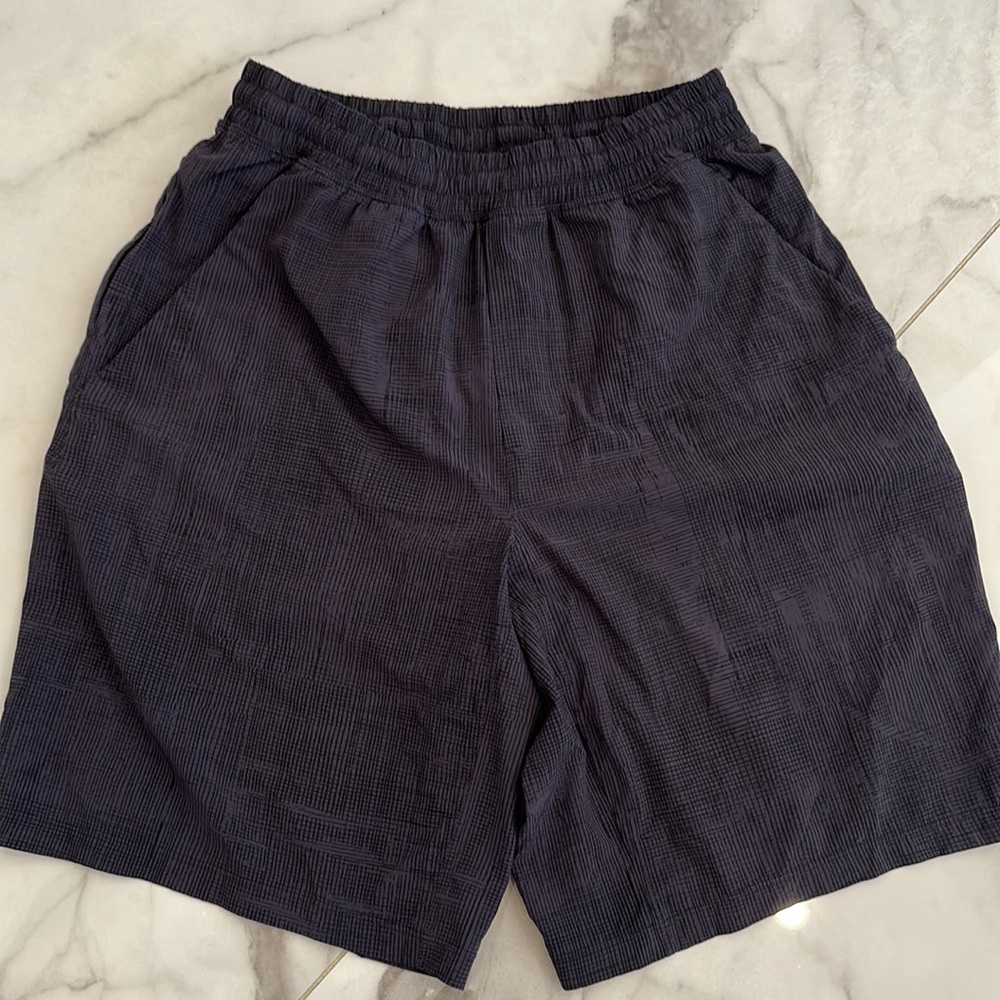 Men’s lulu Lemon shorts (liner)